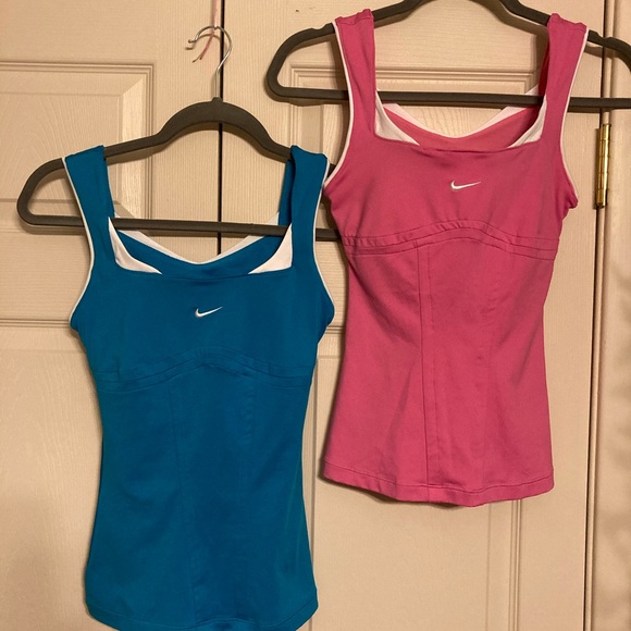 Nike Tops - Nike Dri-Fit tank top / built in bra size XSmall
